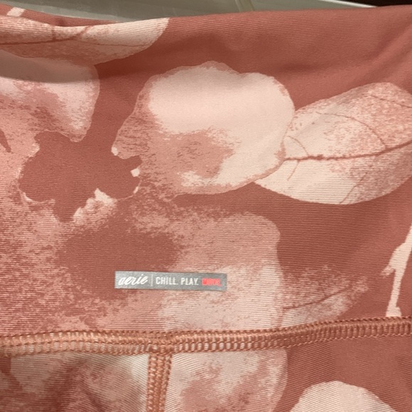 pink patterned leggings - Picture 4 of 7